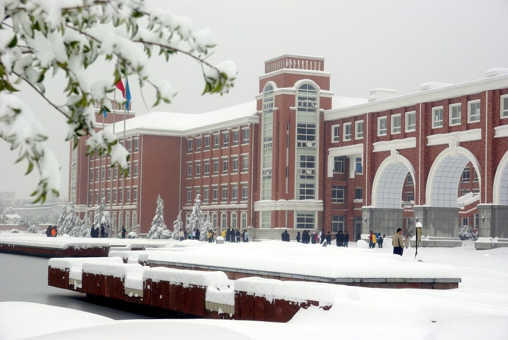 �������̿��а�һ��(j��)